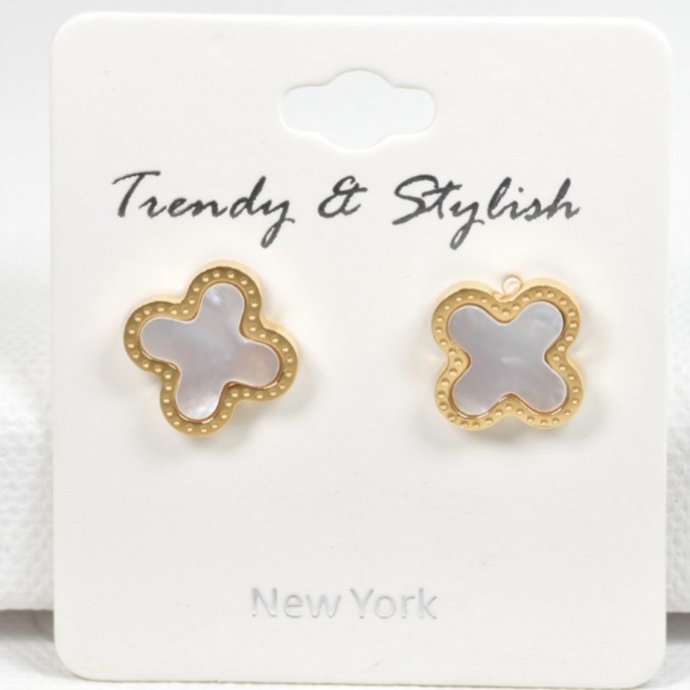 Gold clover earrings